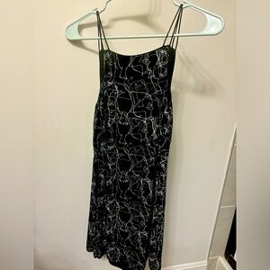 GUC Urban outfitters One line elephant dress